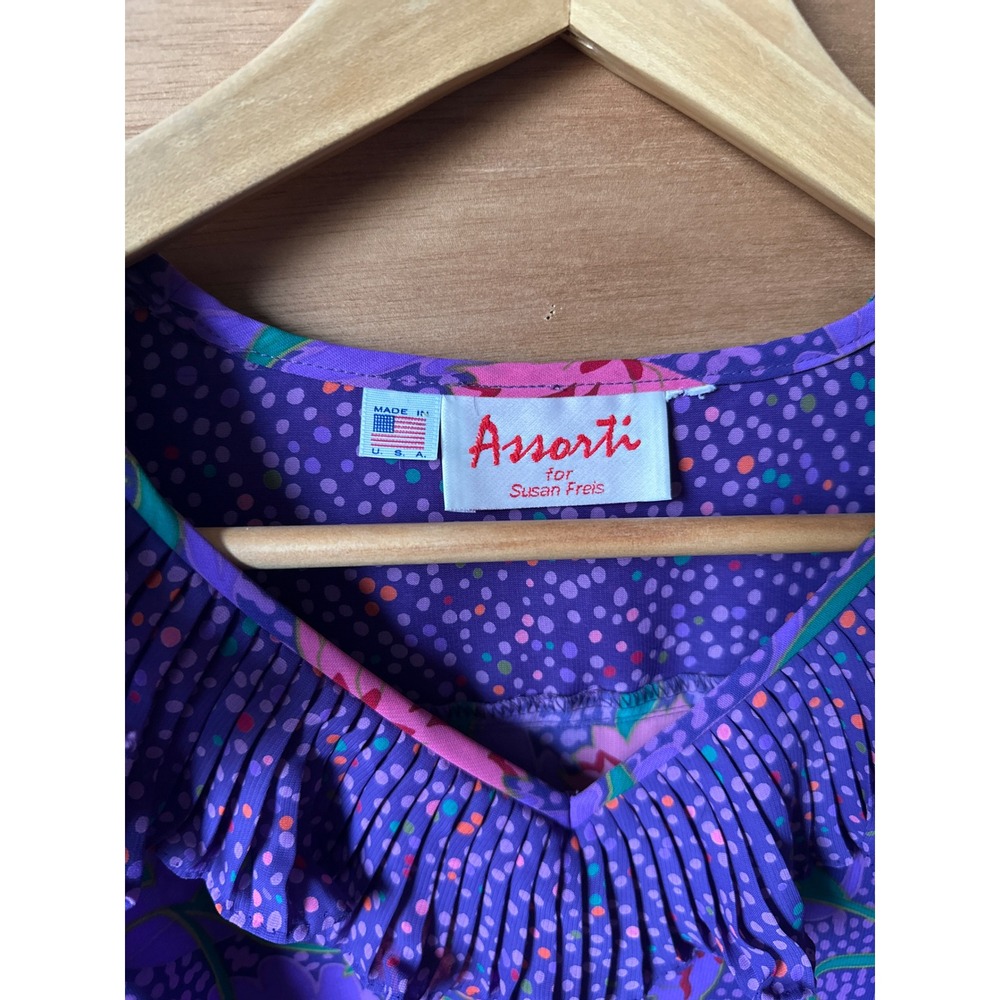 VTG Assorti for Susan Freis Vintage Purple Floral Ruffle Neck Blouse Women's M - Picture 3 of 4